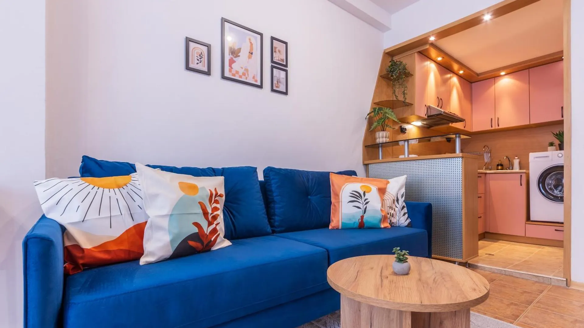 The Cozy Hub, Varna 0*,