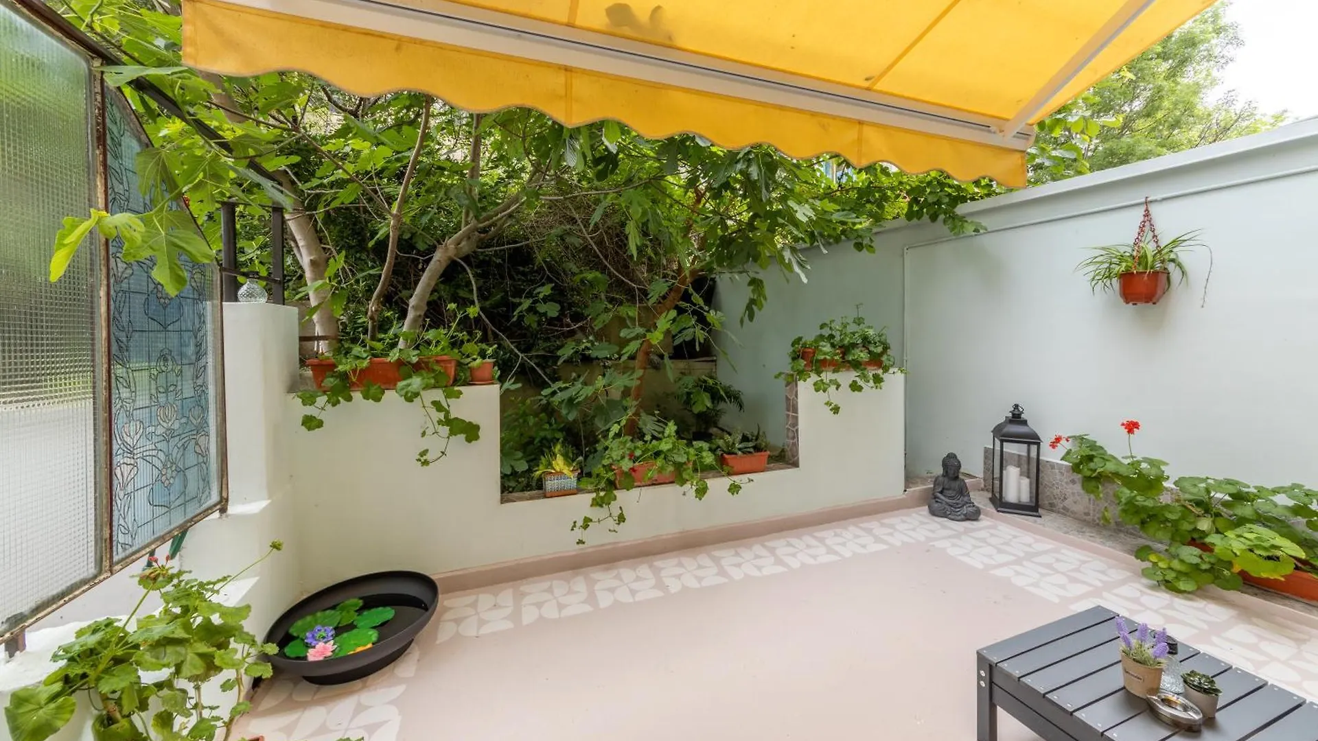 The Cozy Hub, Varna 0*,  Bulgaria